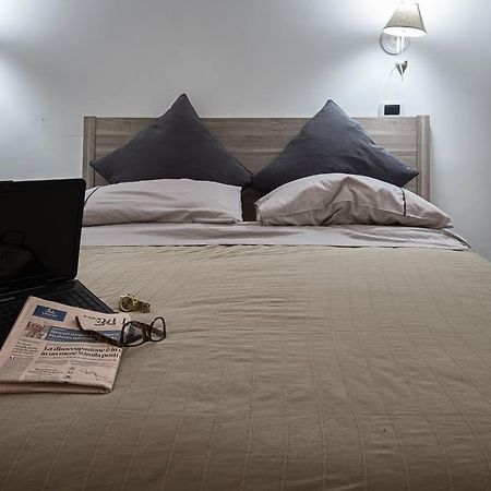 Ostia Holiday Levante Екстер'єр фото